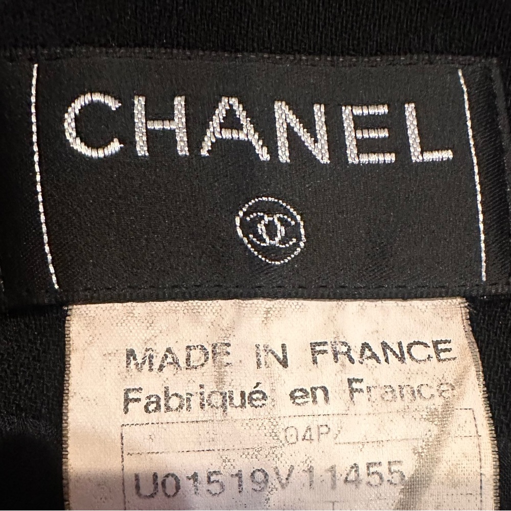 CHANEL Classic Wool Black A-Line Skirt - Picture 4 of 5